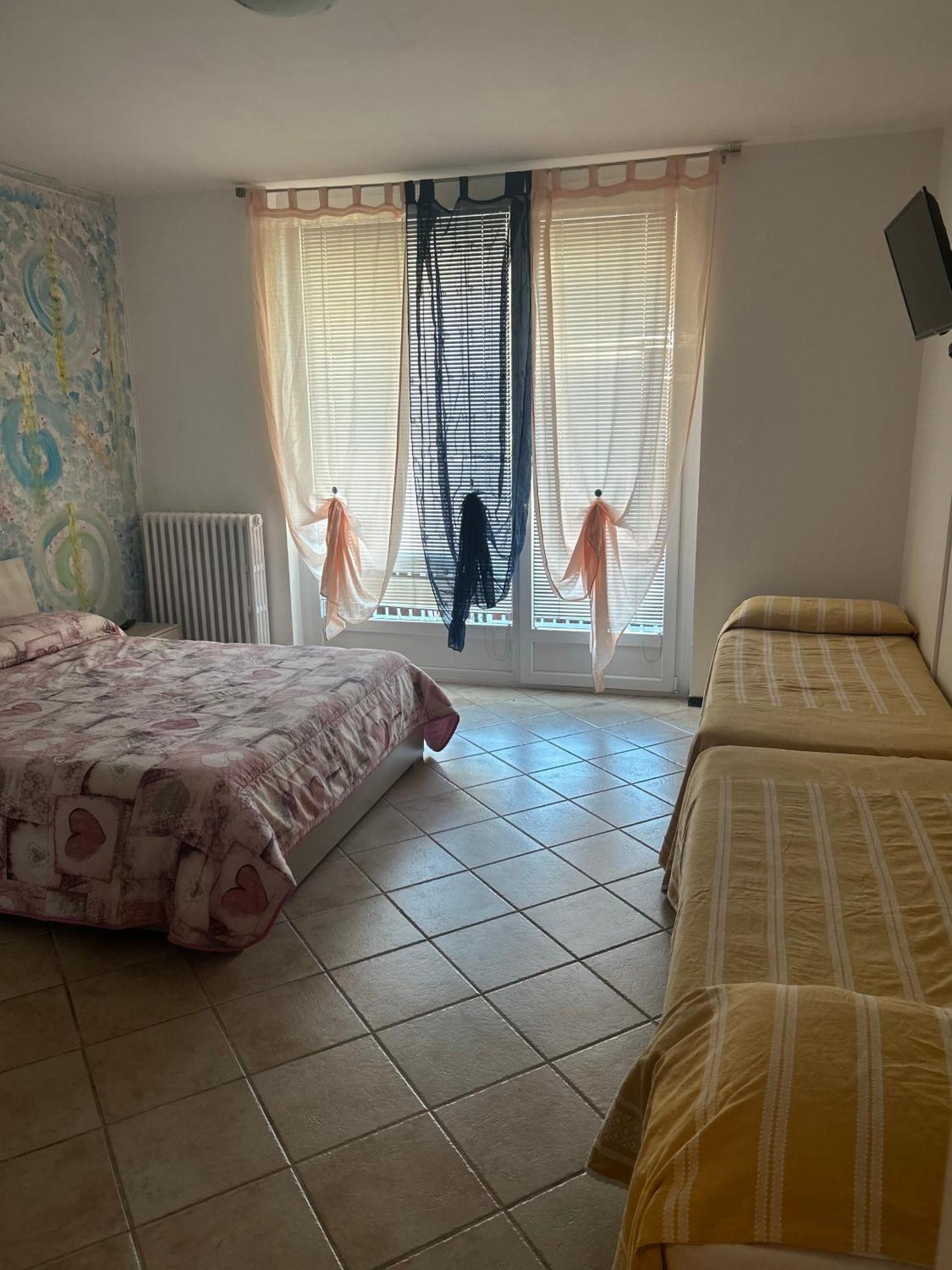 Albergo La Grolla Antey-Saint-André Exterior foto