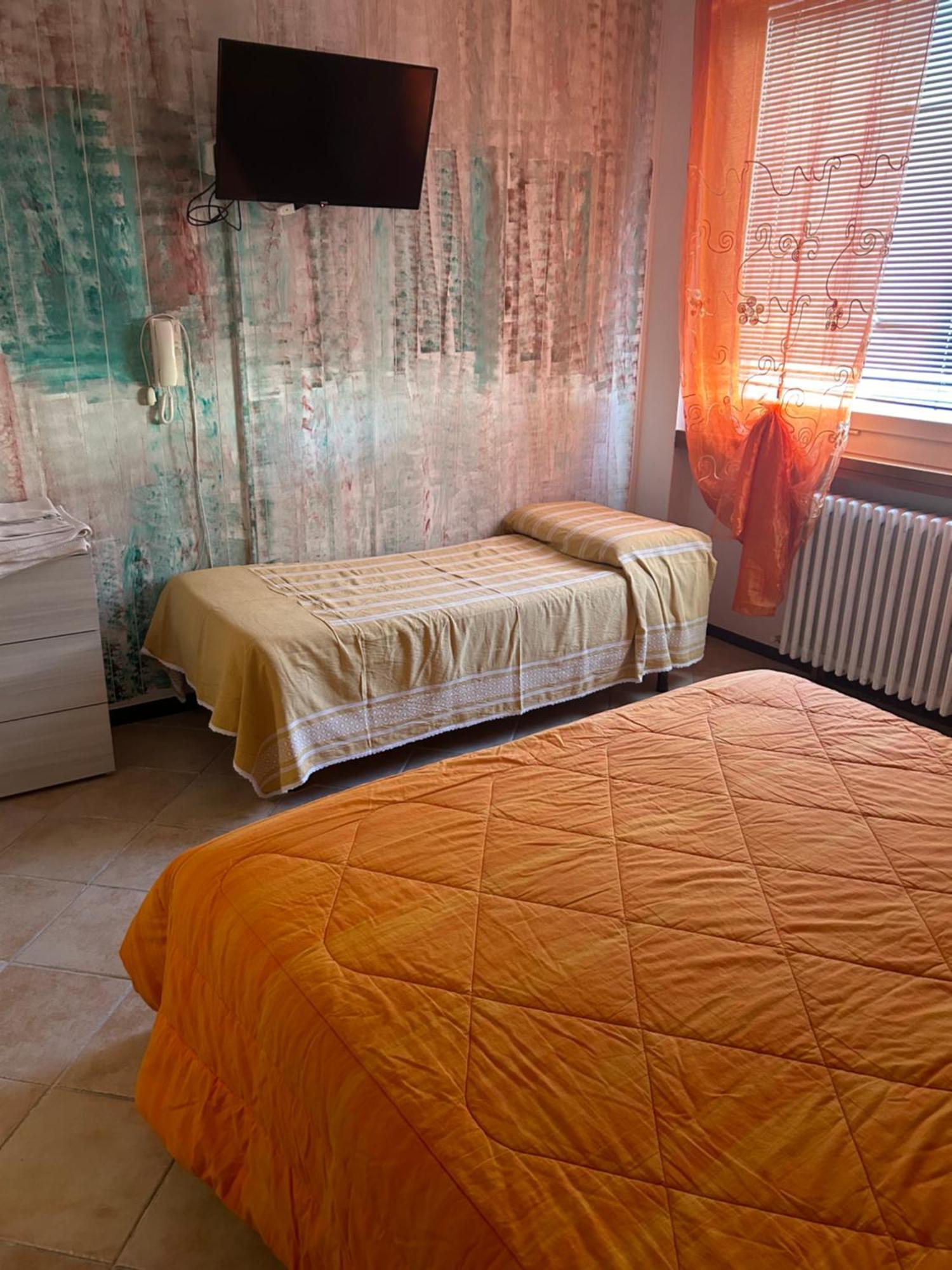 Albergo La Grolla Antey-Saint-André Exterior foto